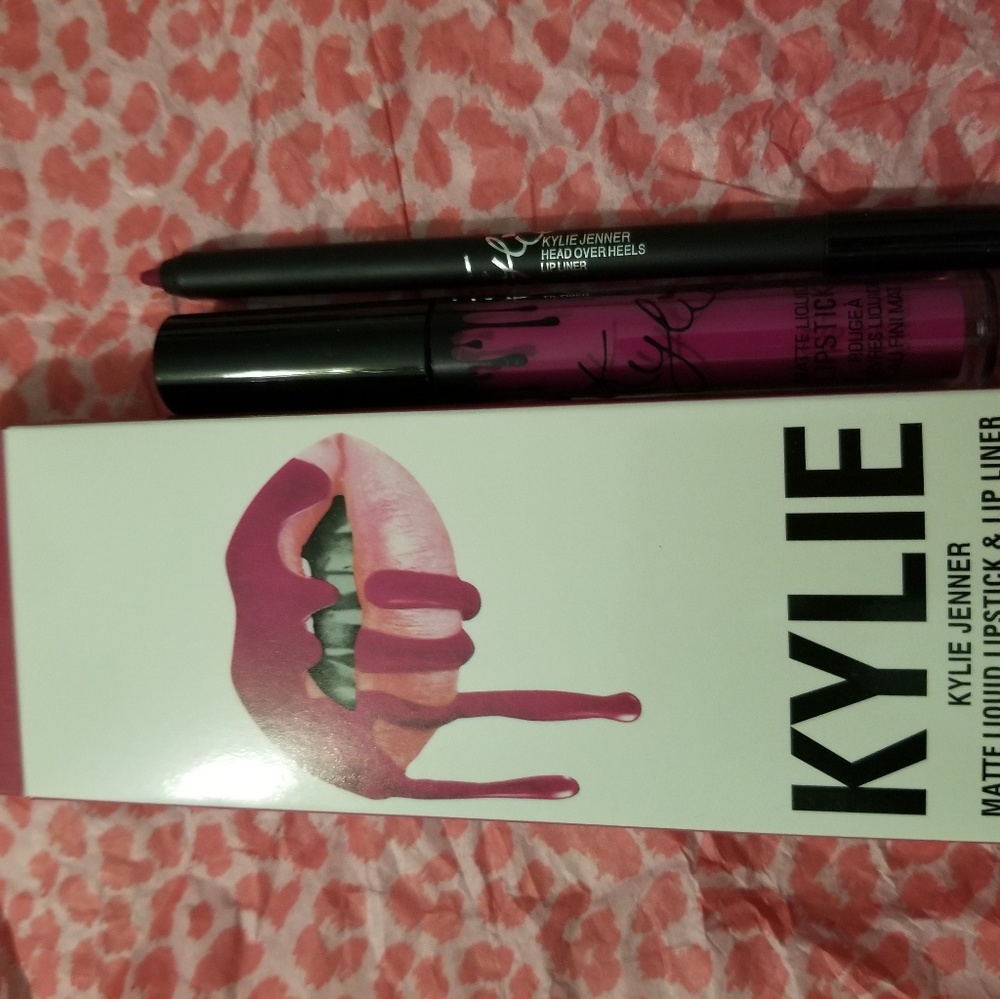 Head  over heels Kylie Jenner lipkit